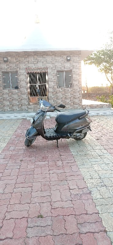 scooty 23000