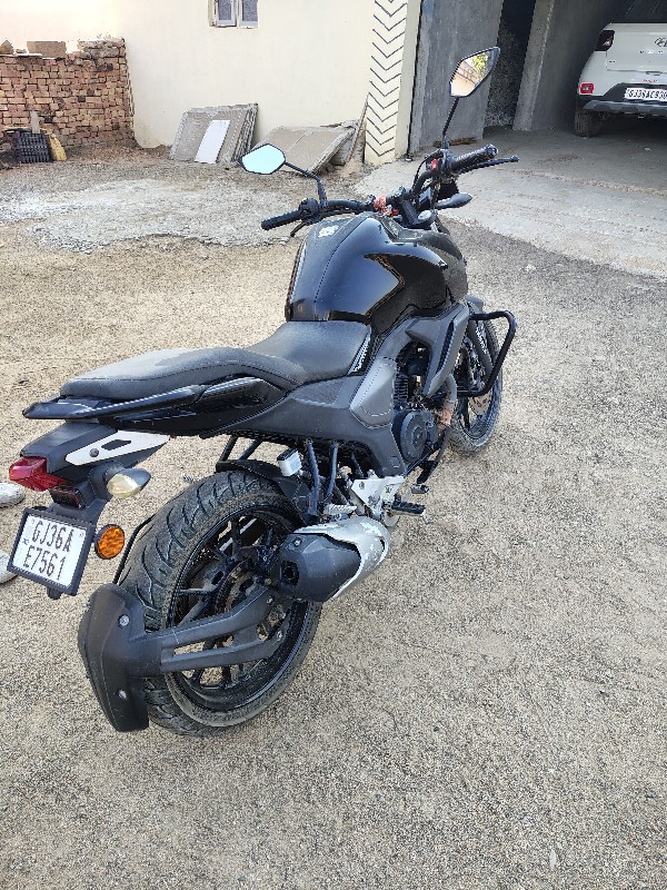 Yamaha FZ