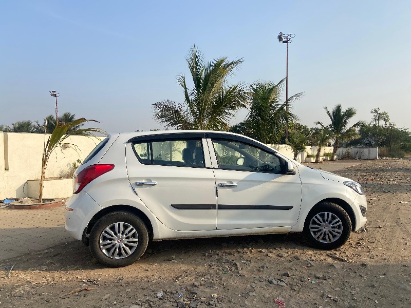 i20 ડીઝલ 2013