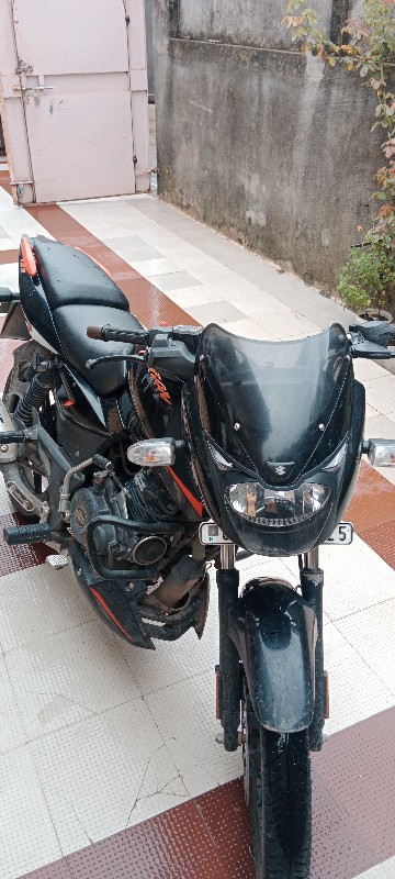 pulsar ગાડી