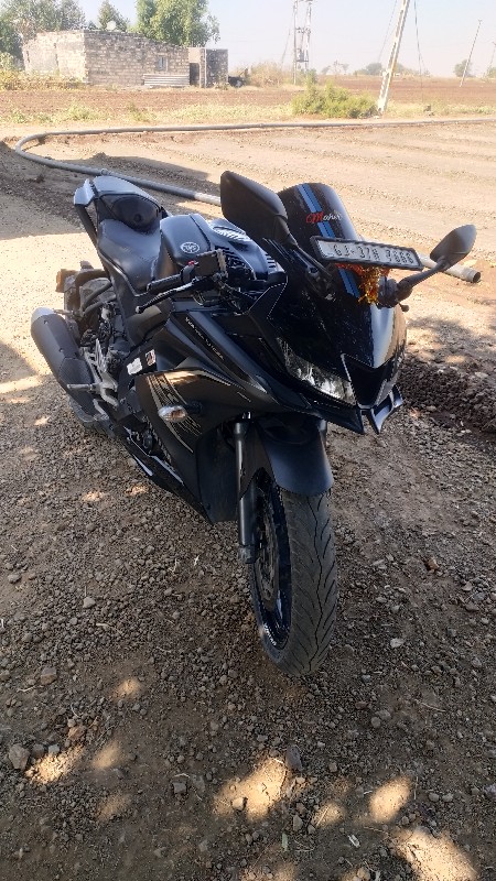 R15 v3