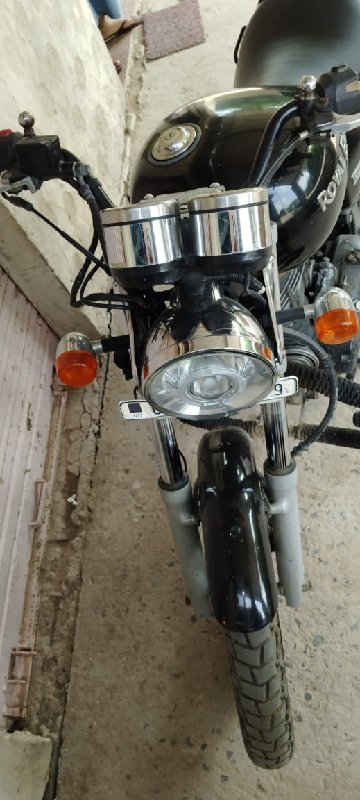 Royal Enfield B...