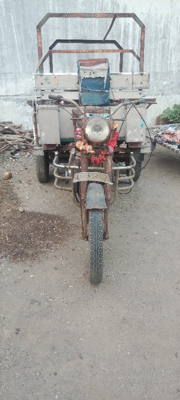 રીક્ષા વેચવાની...