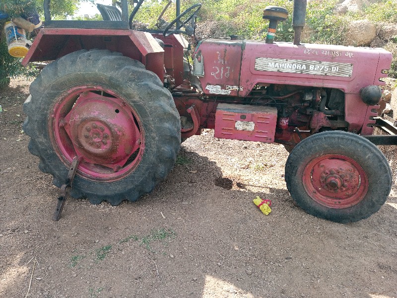 Mahindra 275