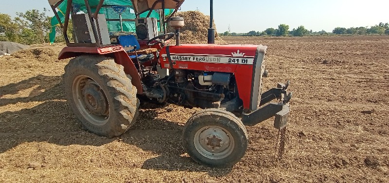 MASSEY FERGUESO...