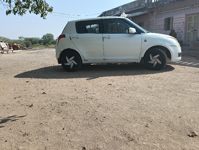 swift ગાડી વેચવ...