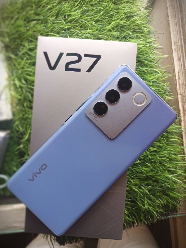 VIVO V27