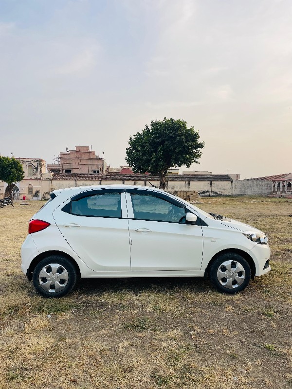 Tata Tiago XT P...