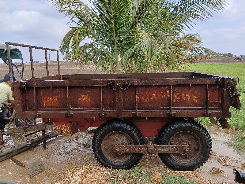 નાના ટ્રેક્ટર ન...