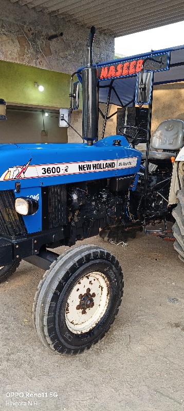 NEW HOLLAND 360...