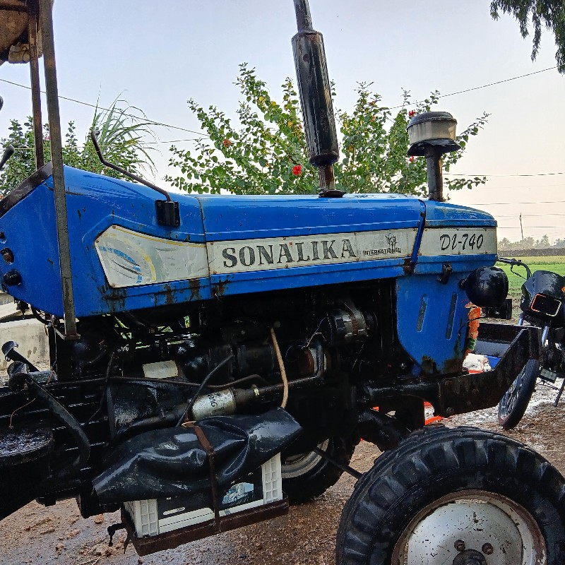 Sonalika 740