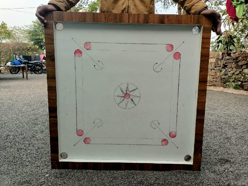 carrom board