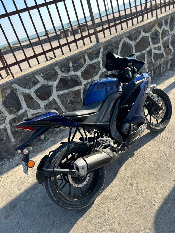 R15