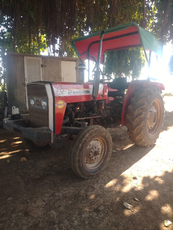 Massey 241 
વેચ...