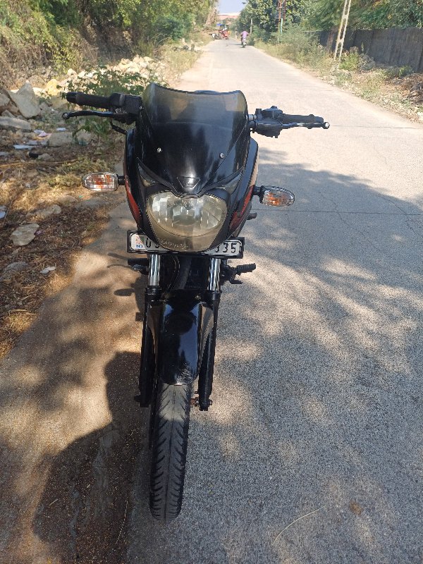 Bajaj pulsar 15...