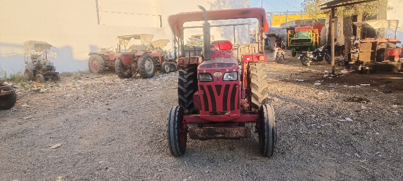 Mahindra 275