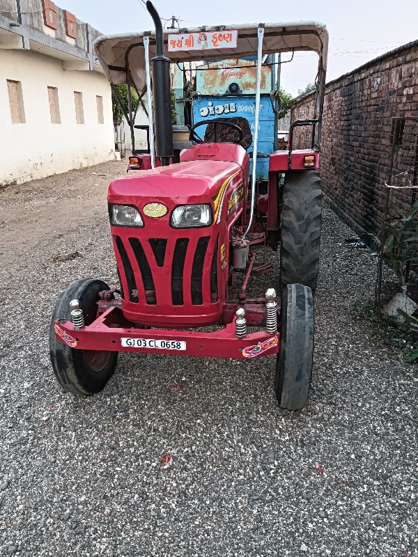 Mahindra 275