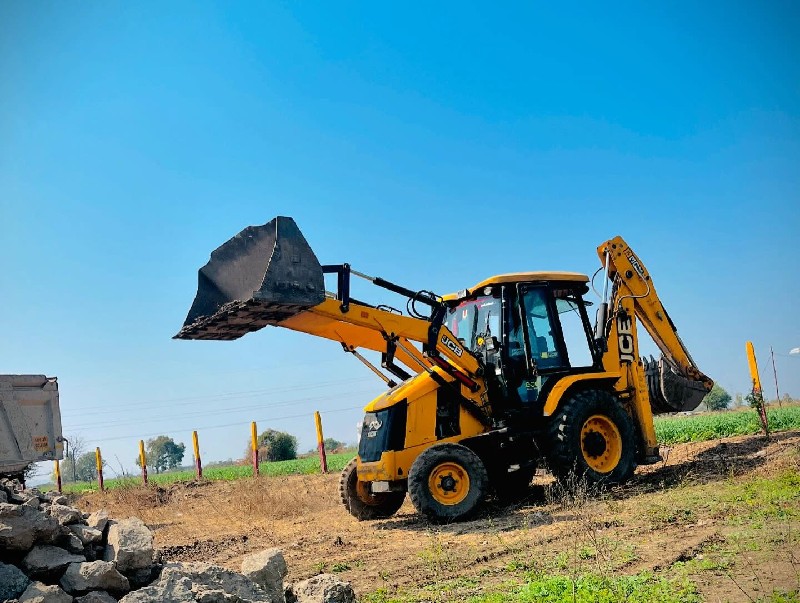 tractor jcb na...