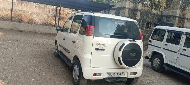 Mahindra qunto