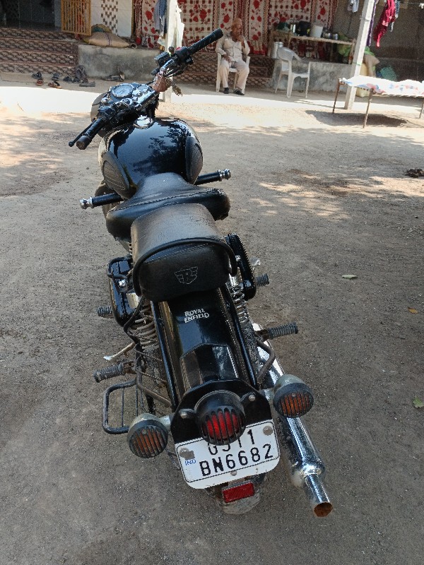 Royal Enfield 3...