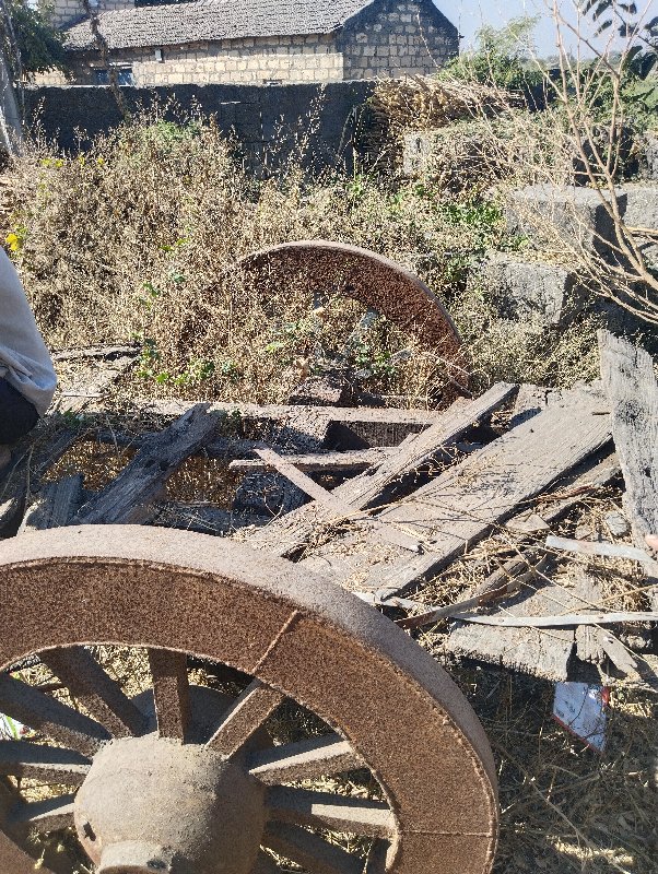 બળદ ગાડા ના પૈડ...