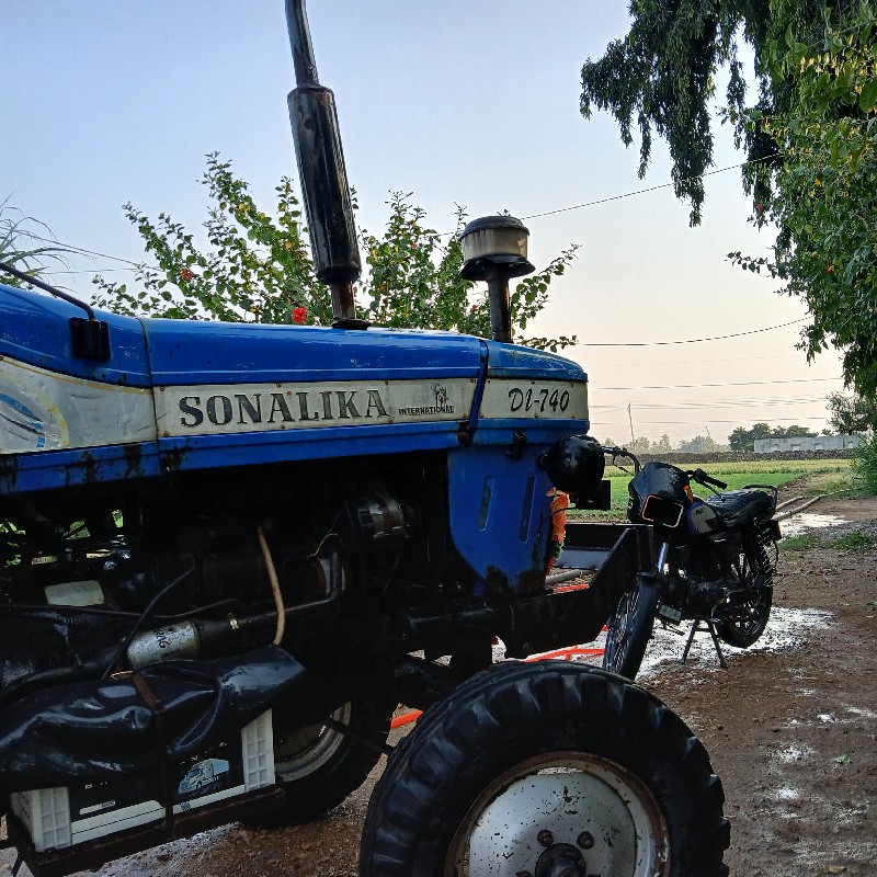 Sonalika 740