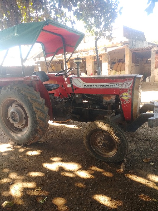 Massey 241 
વેચ...