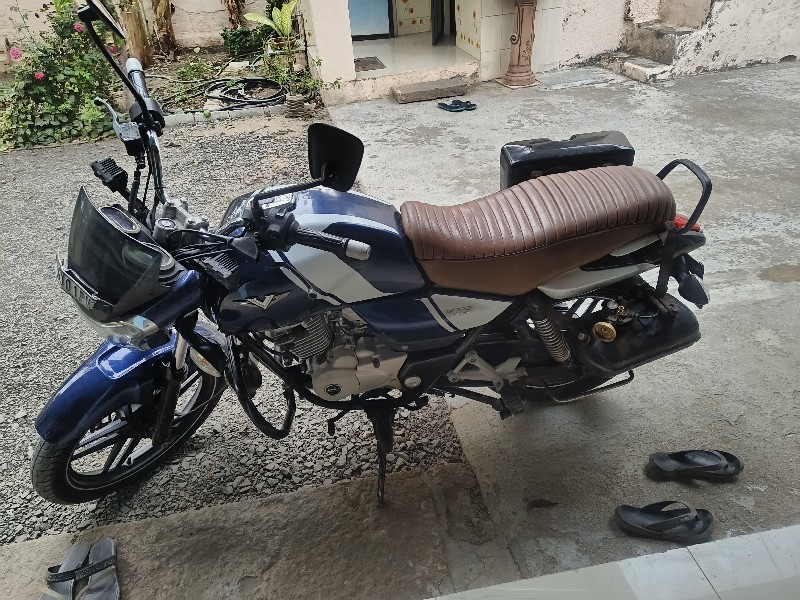 Bajaj v15