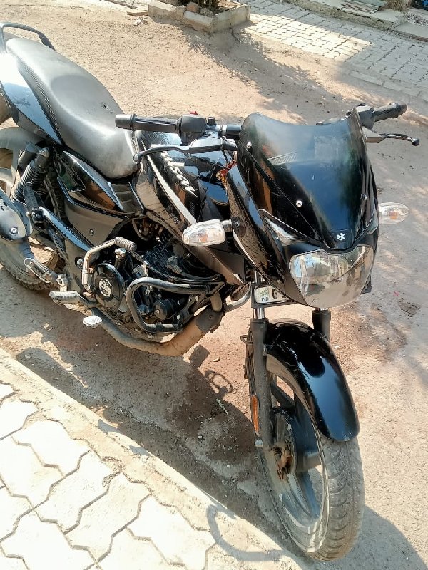 Bajaj Pulser વે...