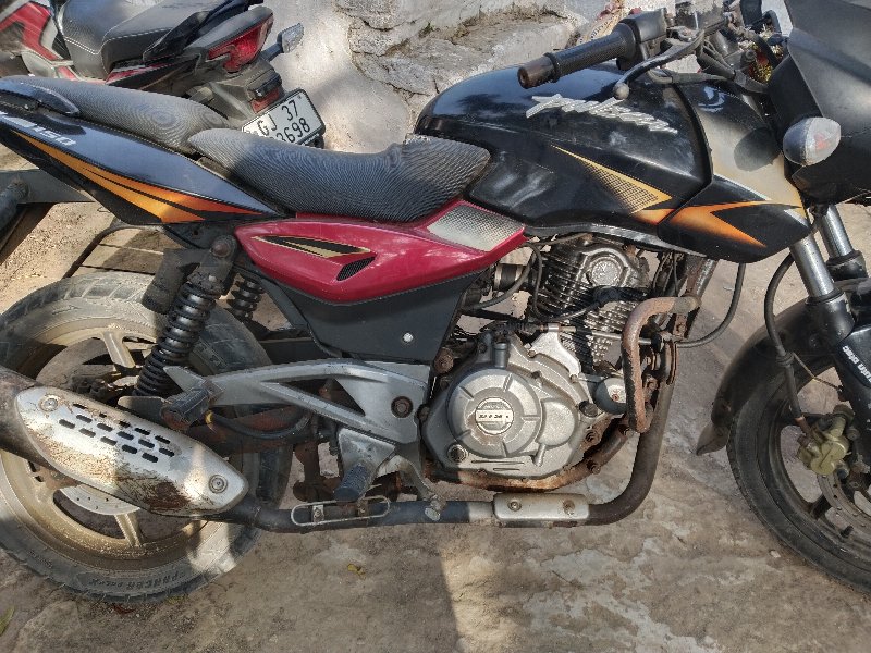 pulsar 150