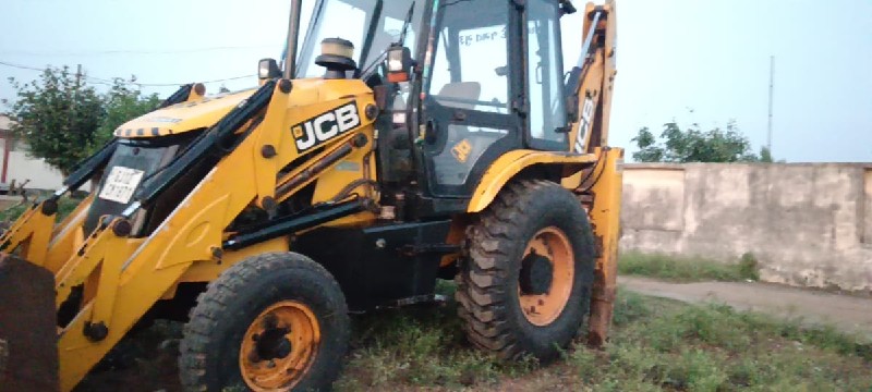 JCB 3DX vesvanu...