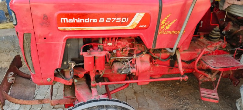 Mahindra di 275...