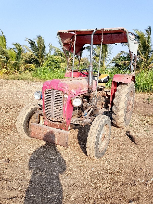 ફુકણી અને ટ્રેક...