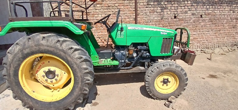 John deere 5204...