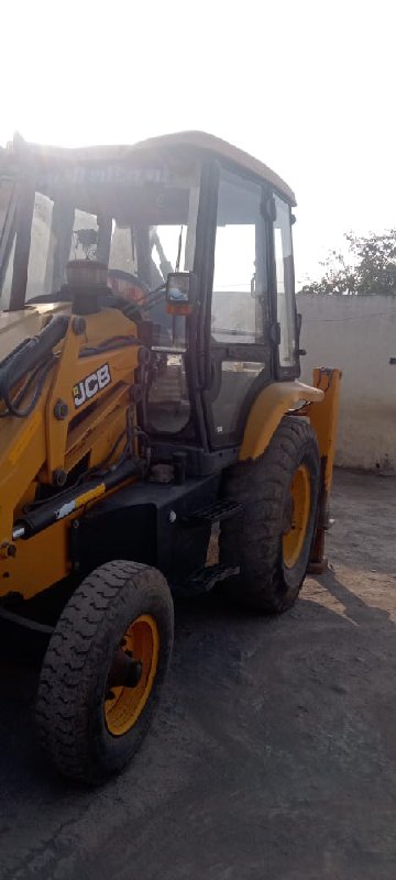 JCB