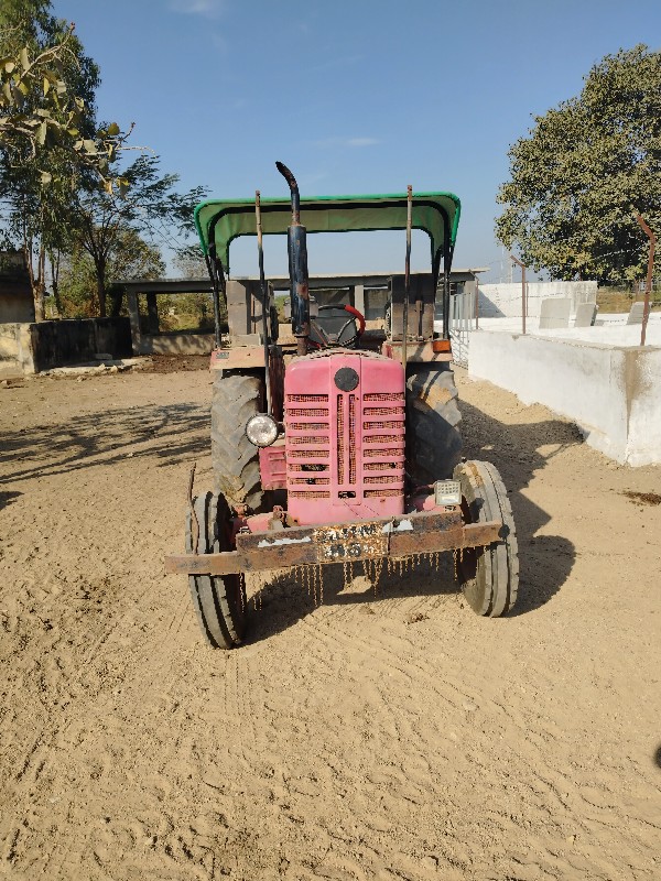 tractor trolley