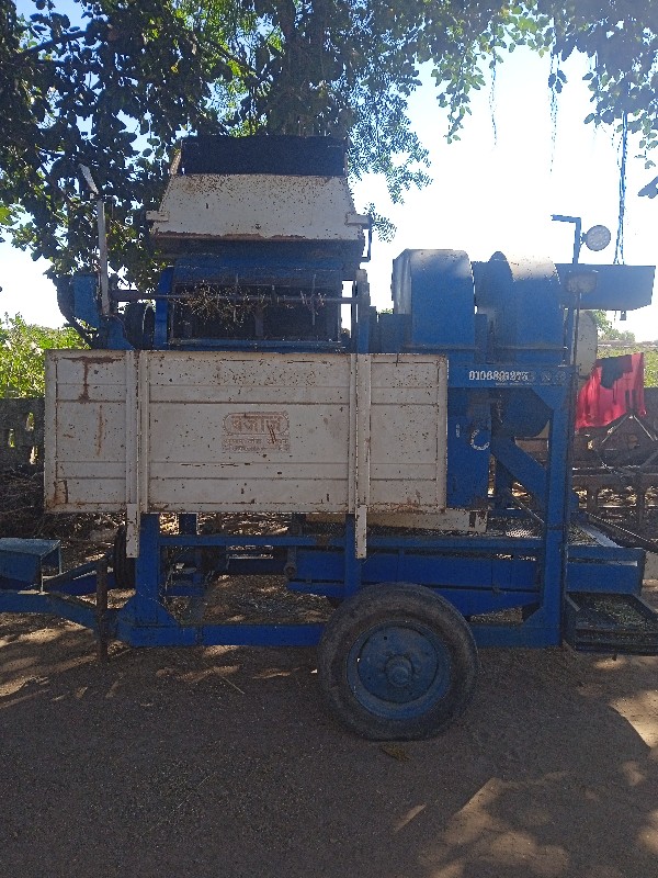 Bajaj treshr