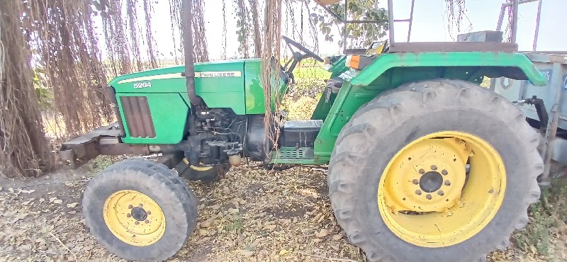 John deere 5204...