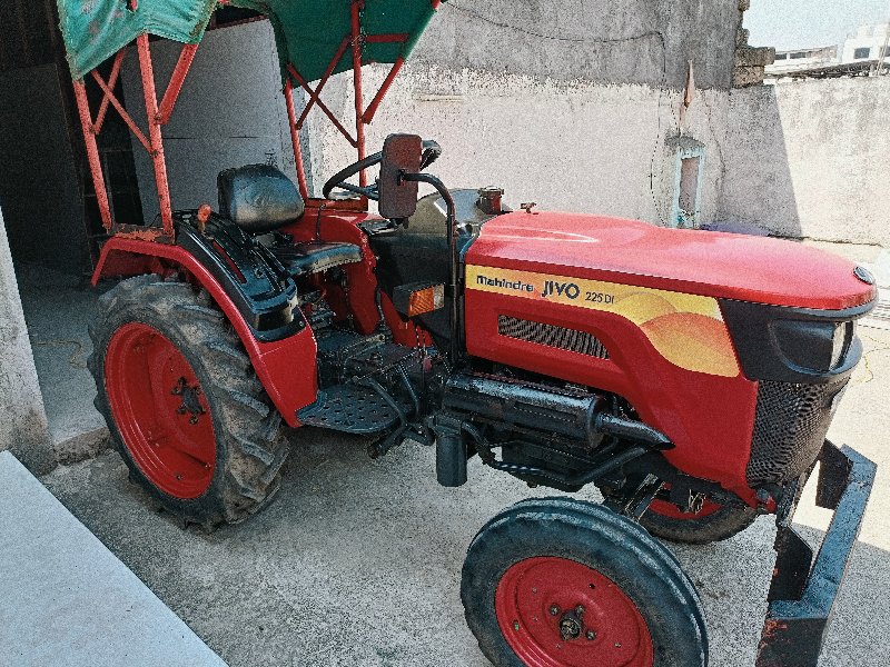 Mahindra Jivo 2...