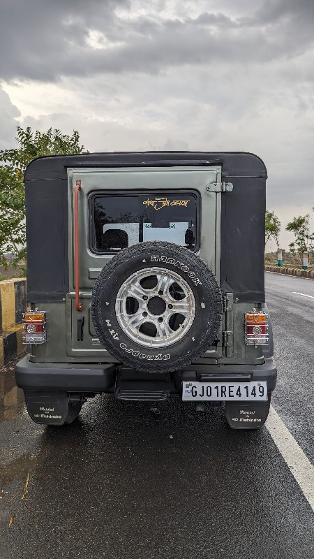 mahindra thar 4...