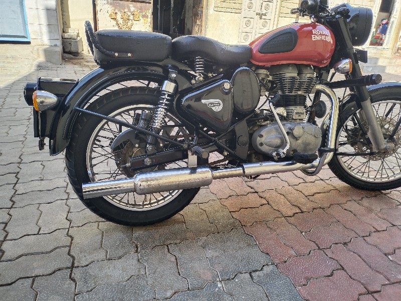 royal Enfield 3...