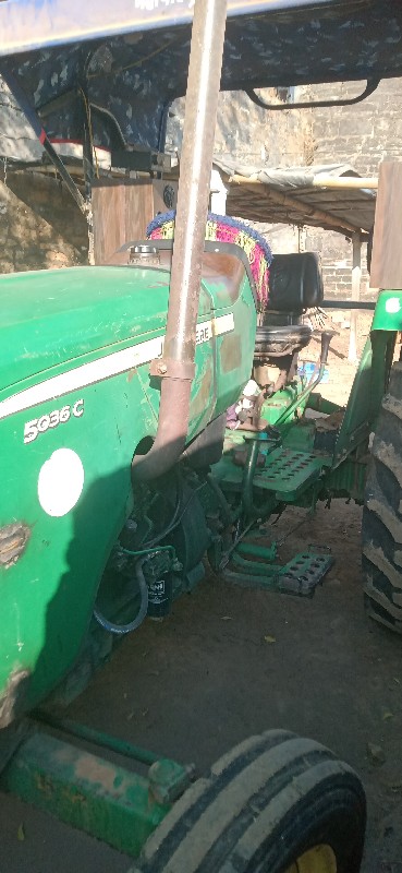 John Deere 5036...