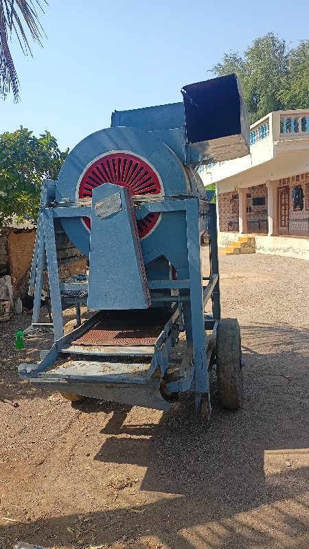 થેસર હલર