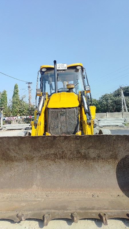 JCB દેવાનું છે