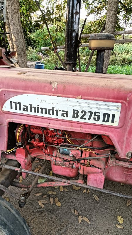 Mahindra 275