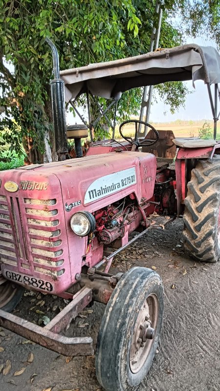 Mahindra 275