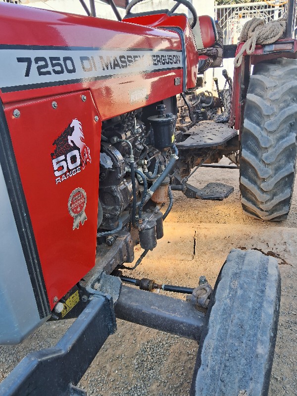 Massey  7250 વે...