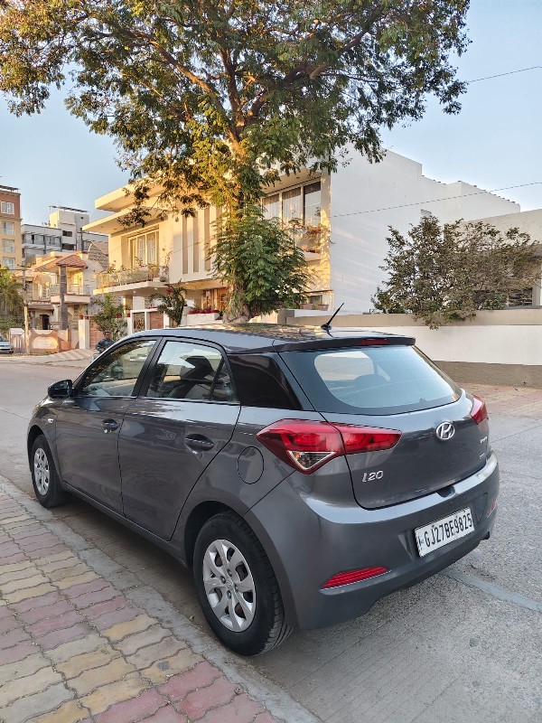 Hyundai i20 cng