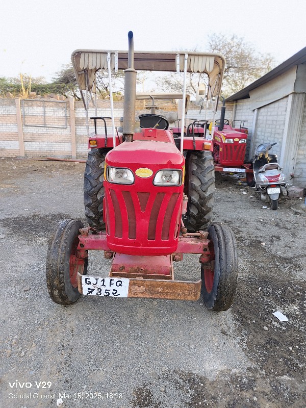 Mahindra 275Di...