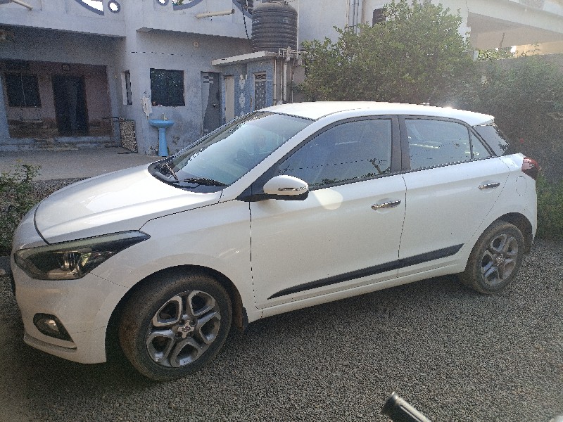 i20 asta
